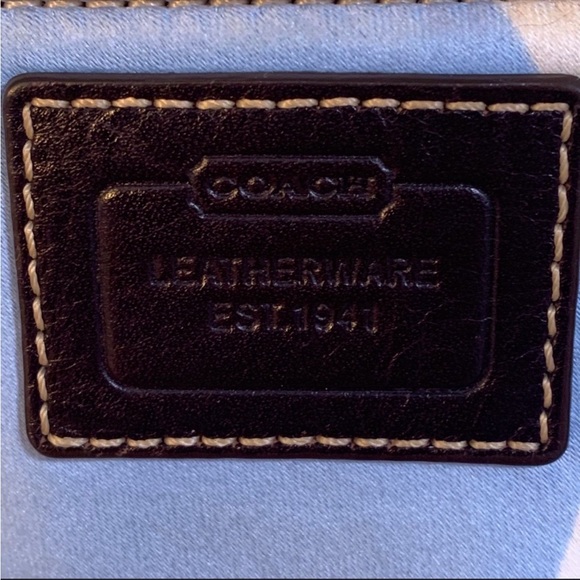 Coach bag & wristlet. Signature C satin style 18969 & matching wristlet. - Picture 10 of 11